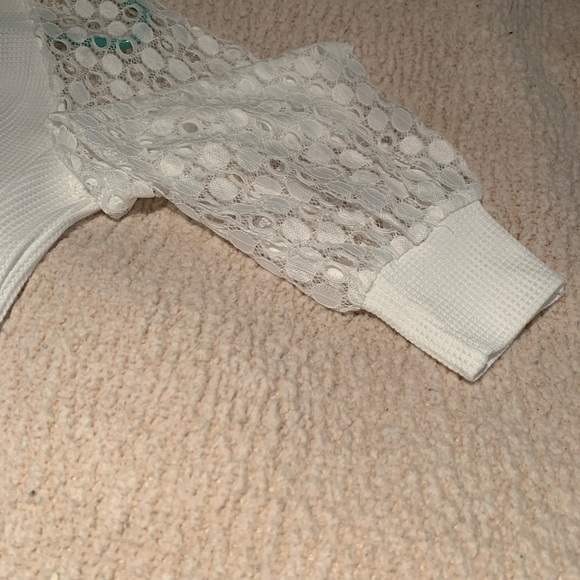 VTSGN Lace Long Sleeve Knit Blouse - Picture 3 of 4